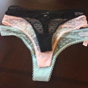 Victoria Secret Dream angel Thongs. Medium. NWT
