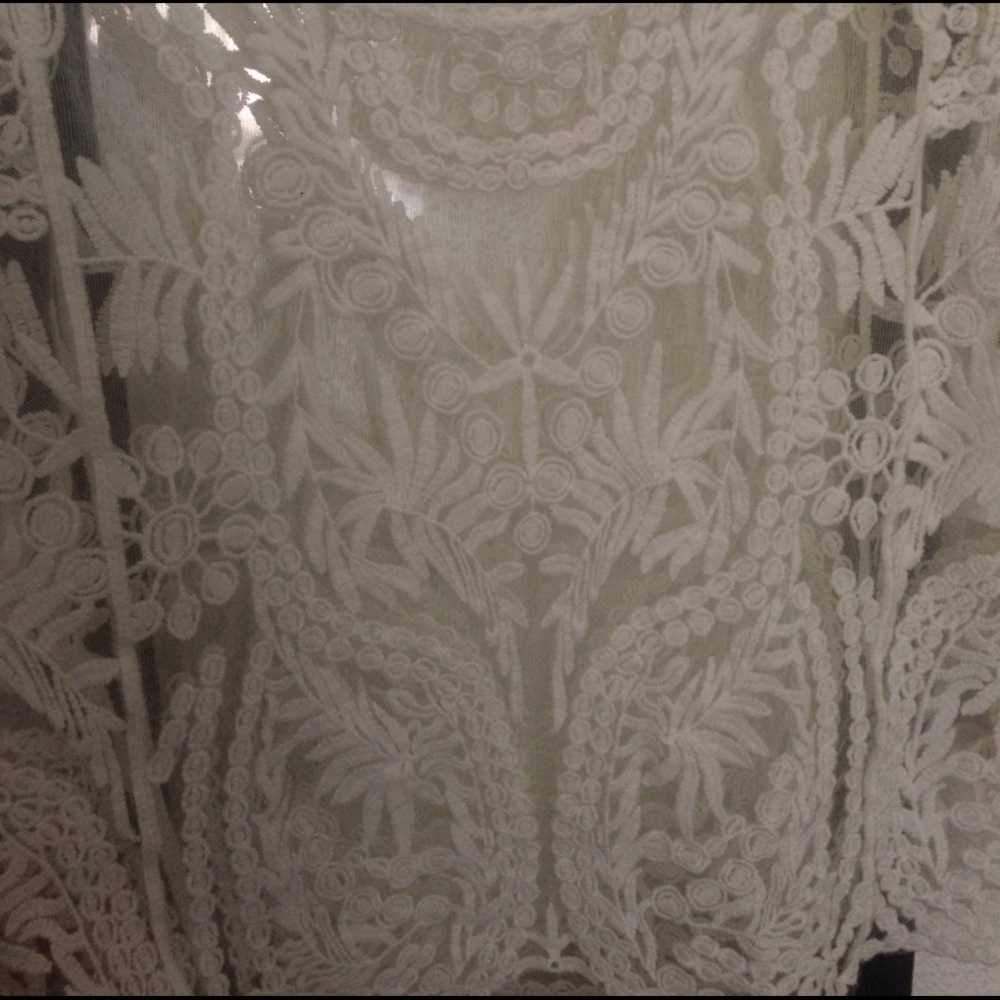 Cream Top - Picture 2 of 4