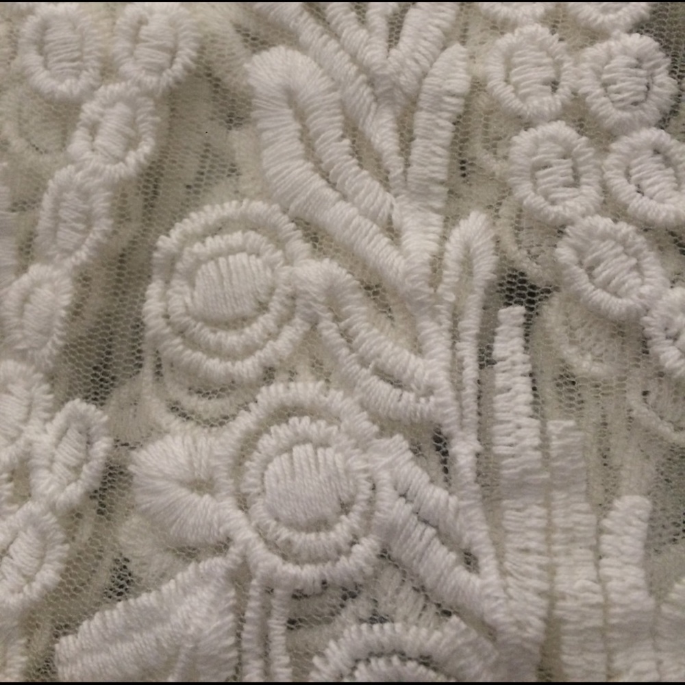 Cream Top - Picture 4 of 4