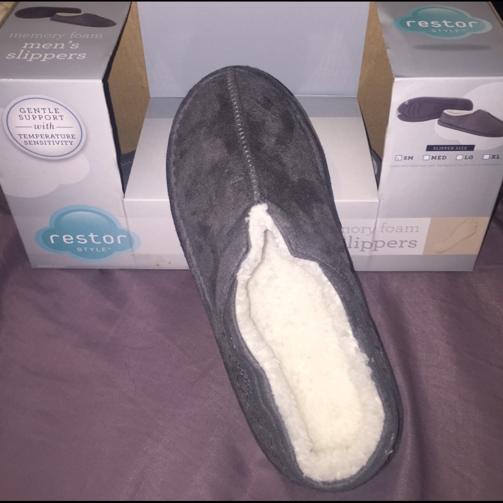Men's restor style memory foam slippers size small