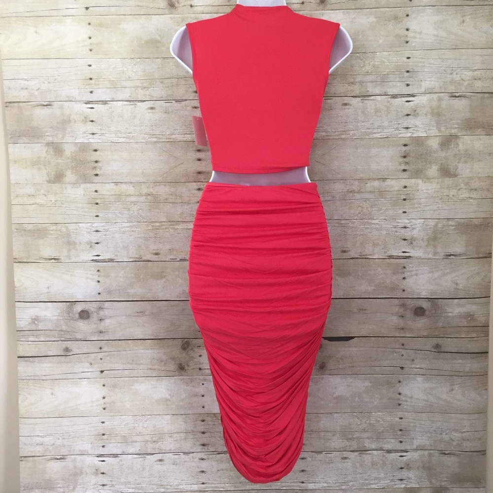 2 Piece Coral Set - Picture 6 of 6