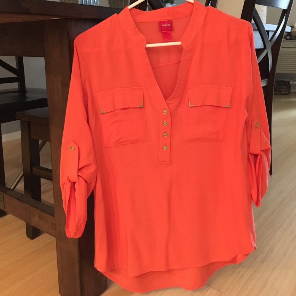 Beautiful Coral Top EUC
