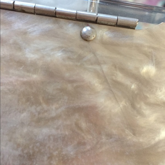 Vintage 1950's Lucite box purse. - Picture 5 of 8