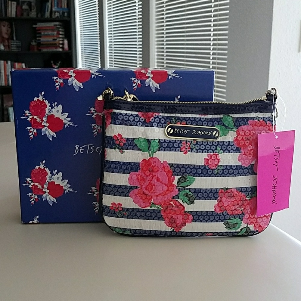 Betsey Johnson Rosie Garden Wristlet