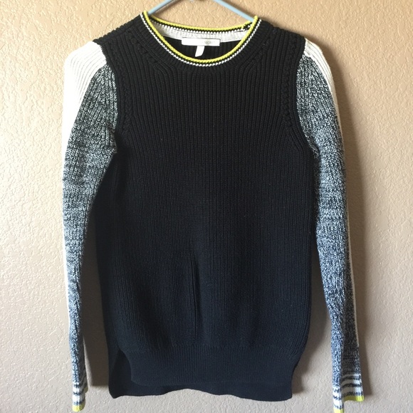 Victoria's Secret Crewneck Sweater - Picture 2 of 4