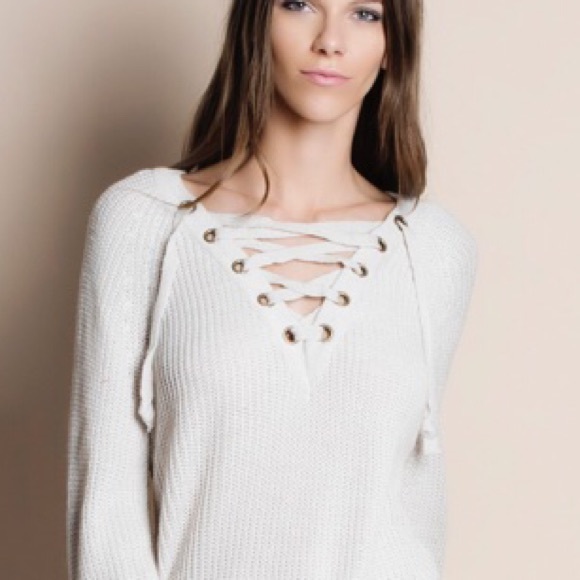 Lace Up Oversized Sweater - Picture 5 of 5