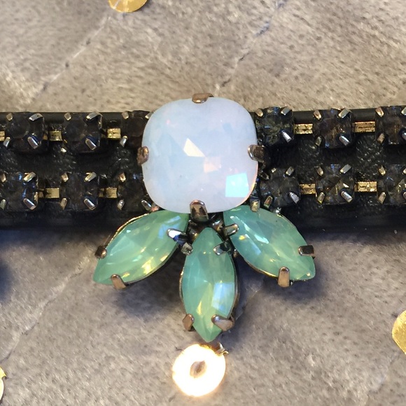 Beautiful Glass Jewel Choker Necklace - Picture 5 of 5