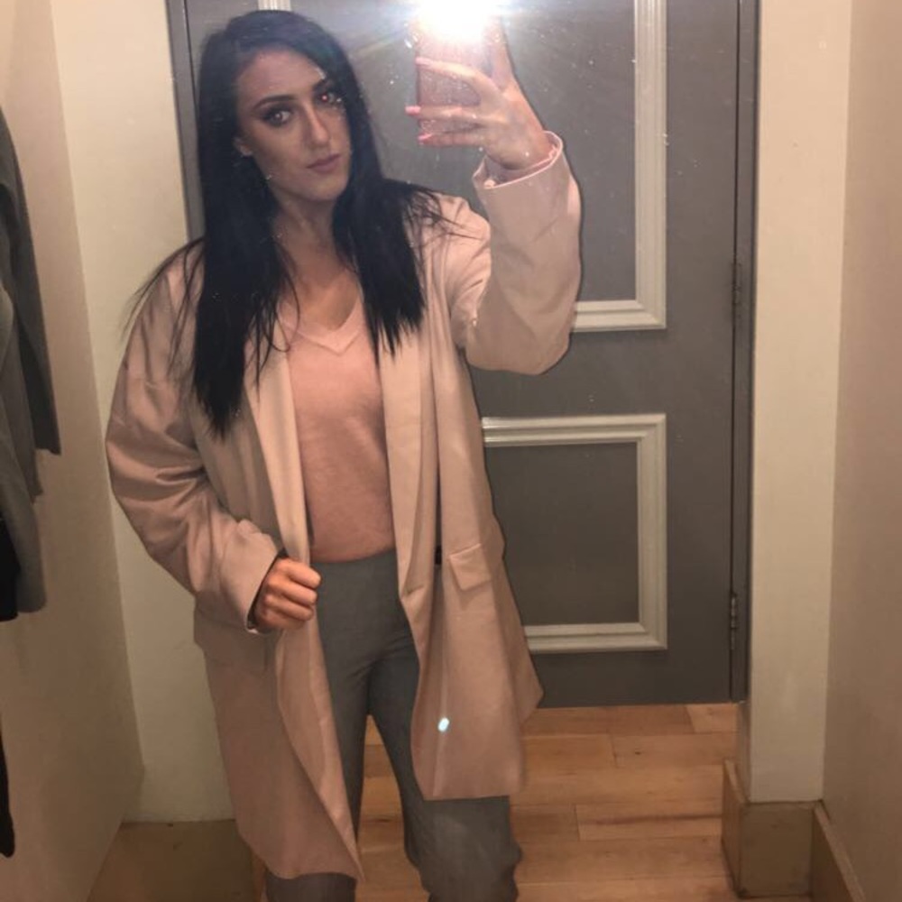 Chic pink sweater