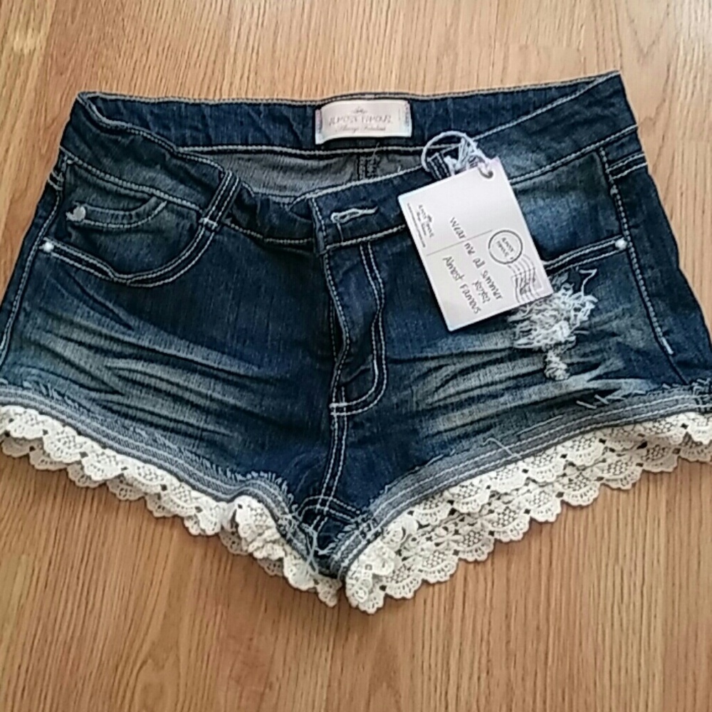 Almost famous jean shorts