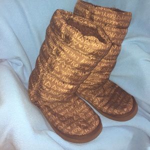 Roxy brown boots