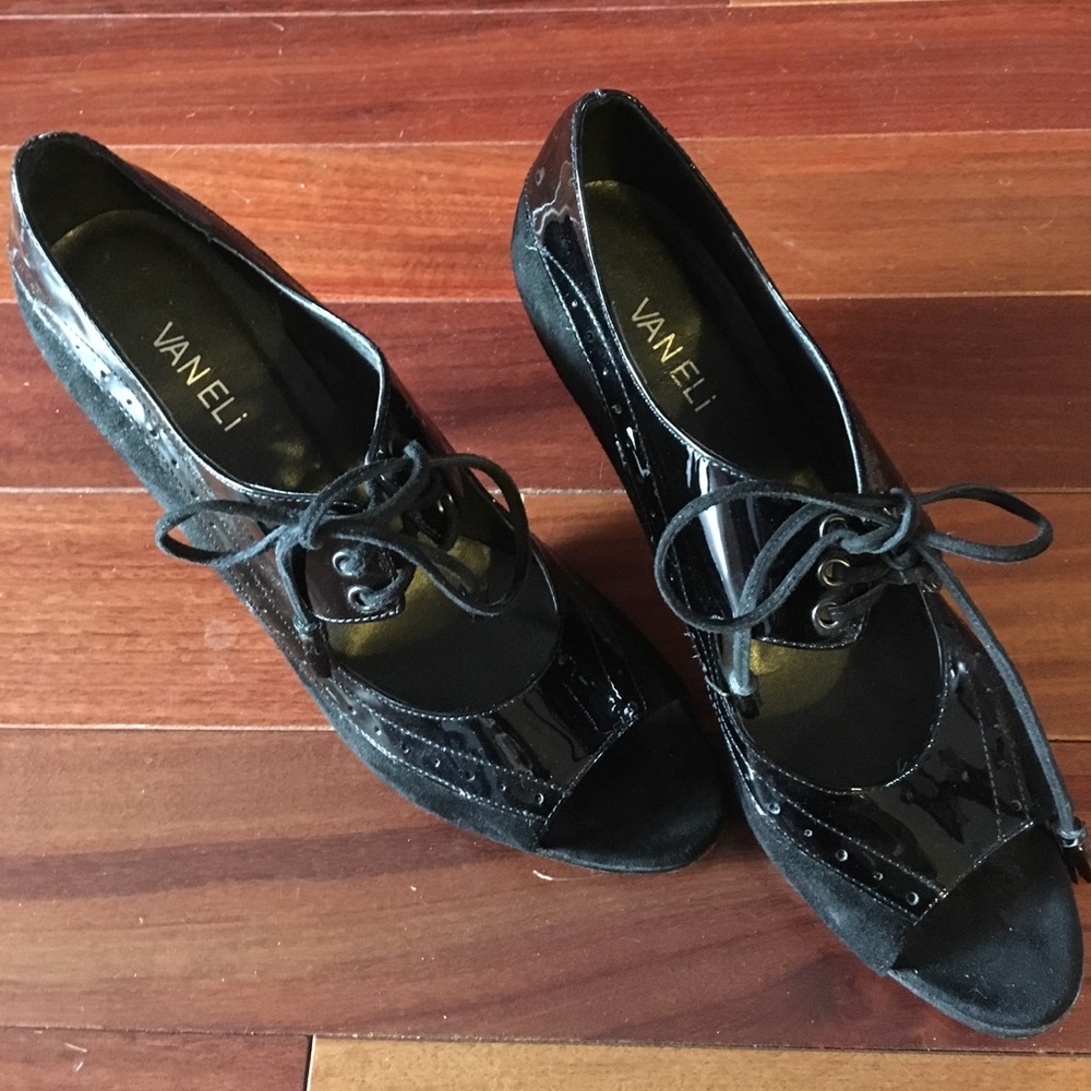 Peep toe heels.  Suede & patent leather