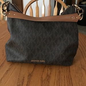 ⚡️SALE⚡️Michael Kors handbag