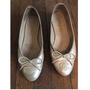 Authentic Chanel Nude Ballet Flats 37.5 7 1/2