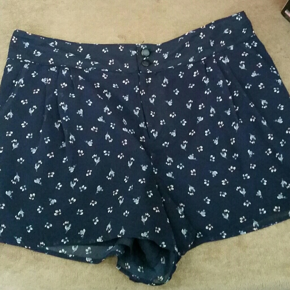 Navy Pleaded Shorts