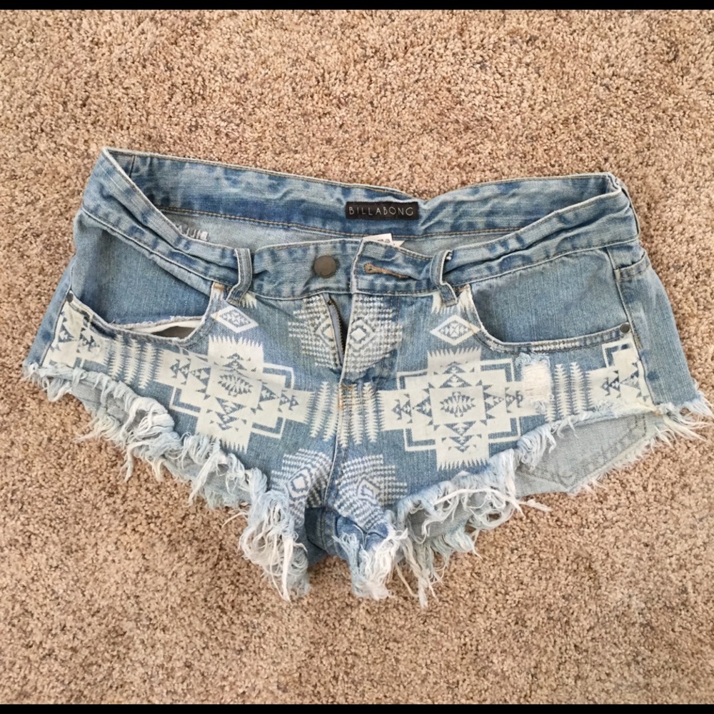 BILLABONG aztec low-rise jean shorts