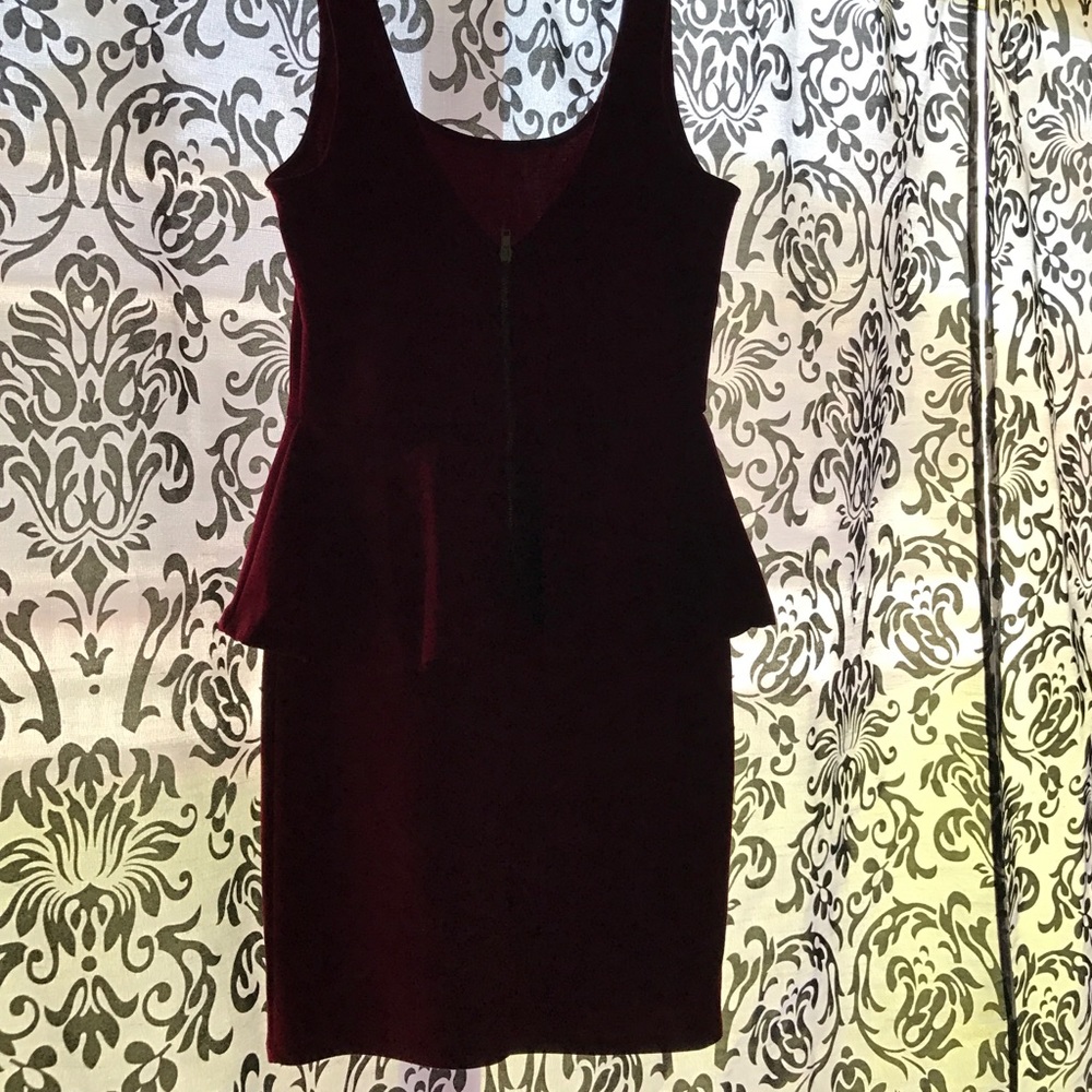 Dress - Picture 3 of 4