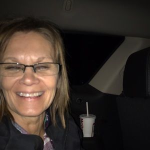 Meet your Posher, Connie