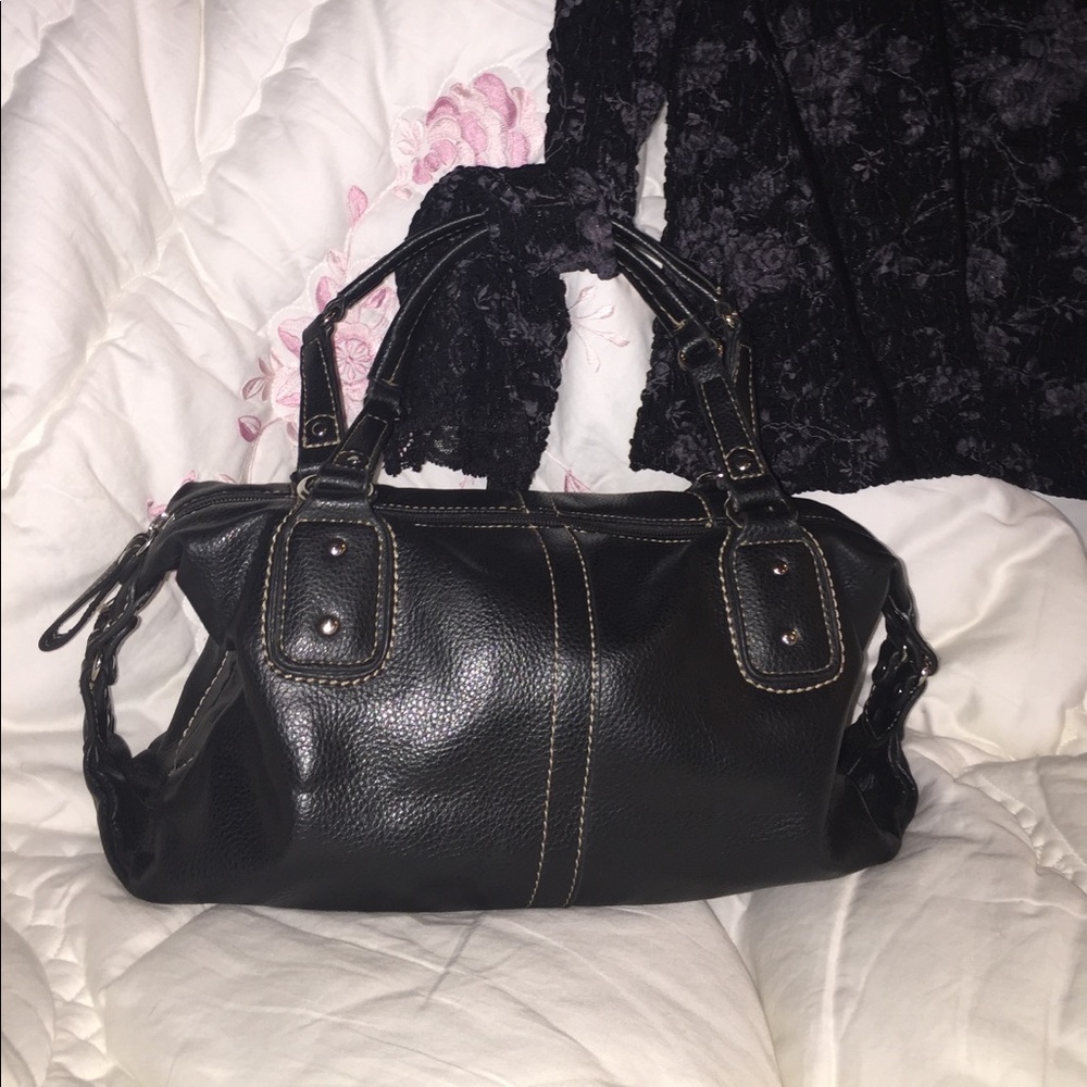 Relic shoulder or handbag. Black. Adorable! 🖤