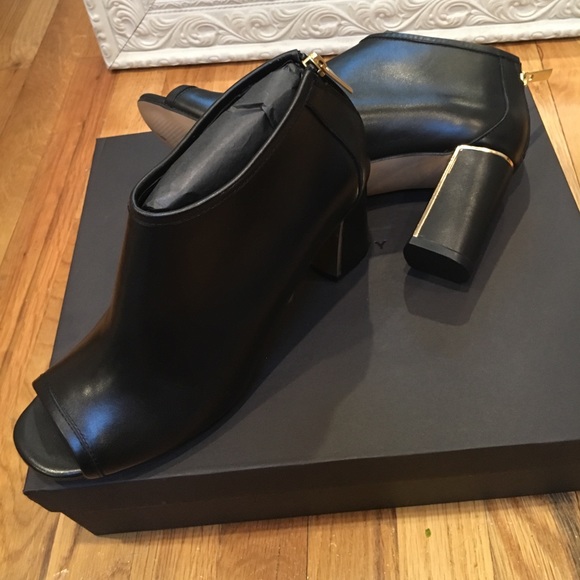 Pure Navy - NWT black leather open toe booties - Picture 3 of 8