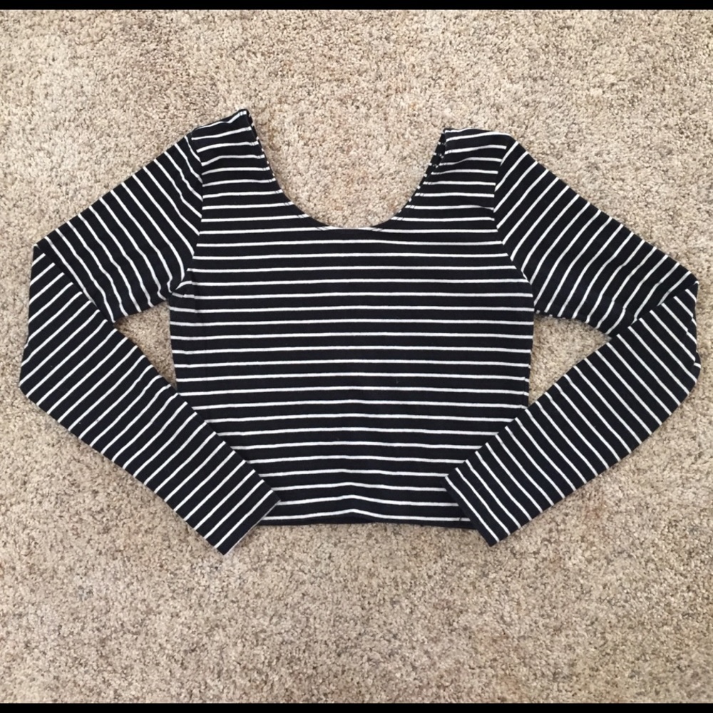 AMERICAN APPAREL crop top