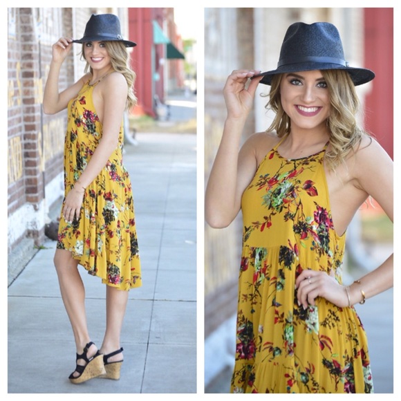 LAST ONE! 🎉SALE 🎉 Floral Print Sundress - Picture 2 of 2