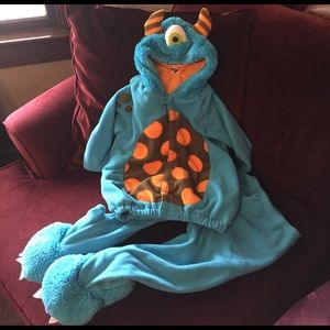 Monster costume. Old Navy EUC. 4T/5T