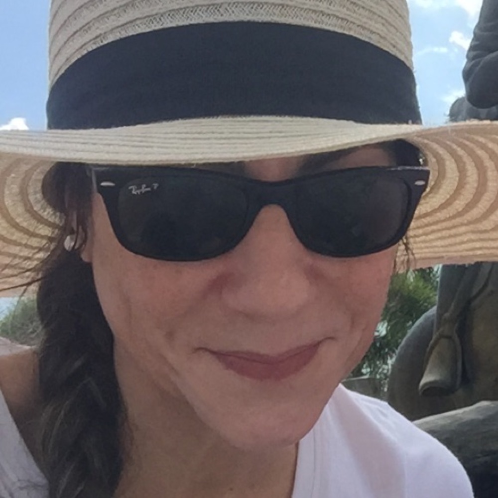 Meet your Posher, Sandra