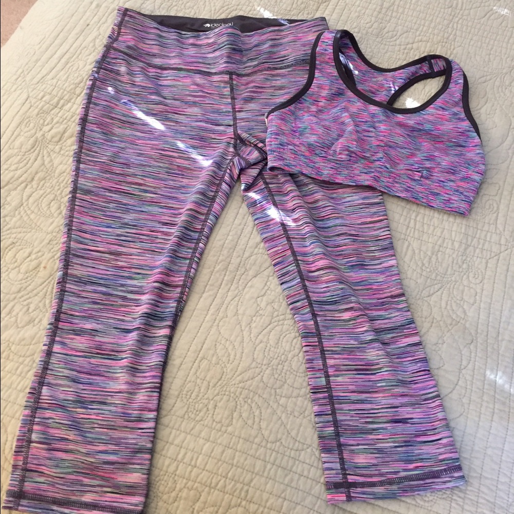 Yoga pants and matching sports bra.