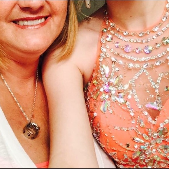 Prom dress - Picture 3 of 4