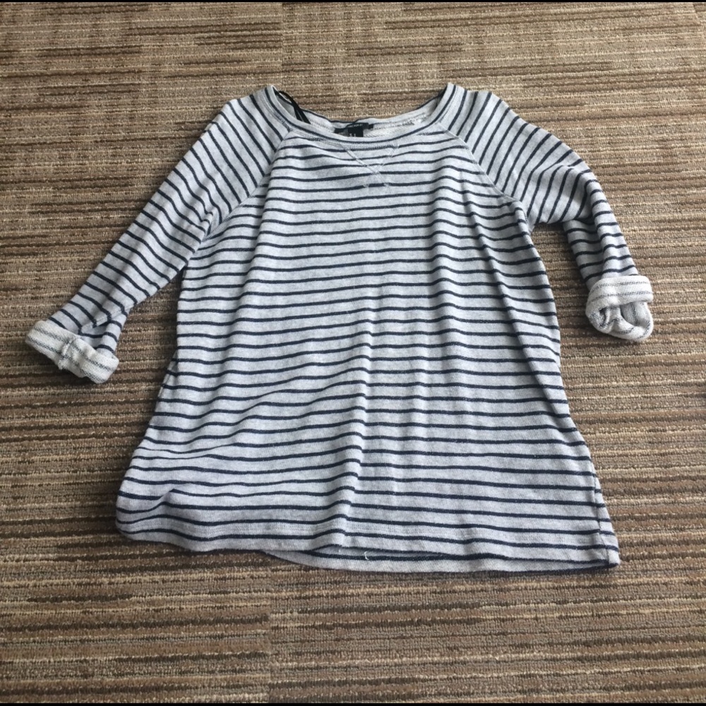 A grey and blue 3/4 sleeve top