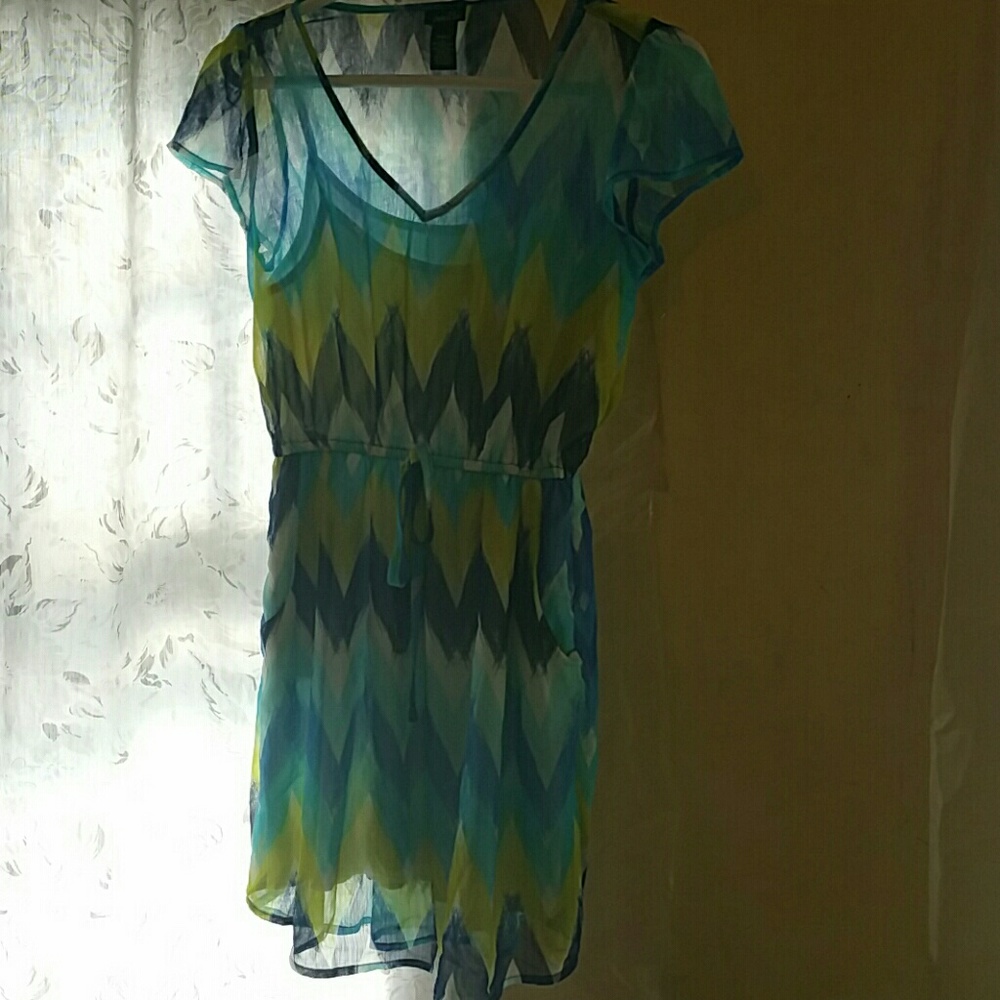 Colorful dress with pockets