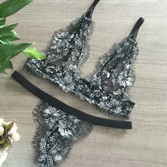 Guinevere Bralette & String Bikini Set - Picture 3 of 4