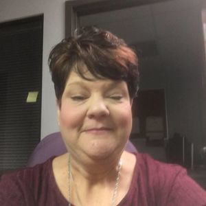 Meet your Posher, Deedee