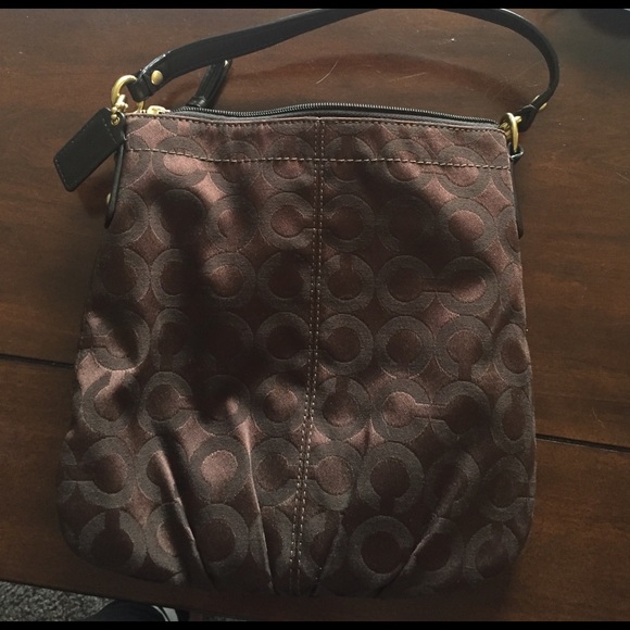 Coach over the shoulder or slingbag - Picture 1 of 4