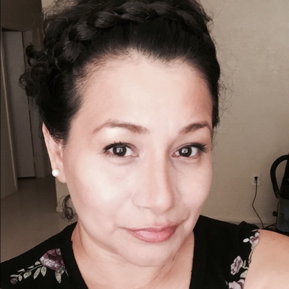 Meet your Posher, Noemi