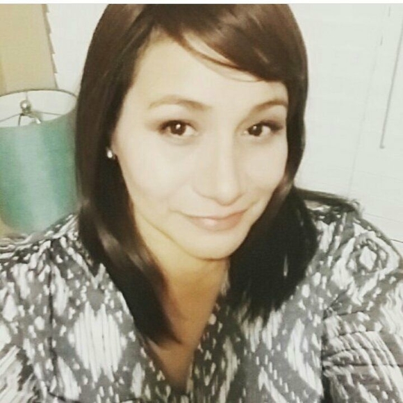 Meet your Posher, Noemi - Picture 2 of 4