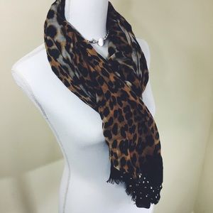 🤗 FREE W/ $20+ BUNDLE 🤗 Leopard Print Scarf