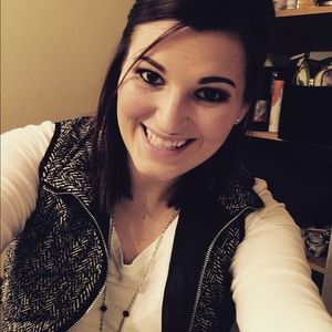 Meet your Posher, Kelli