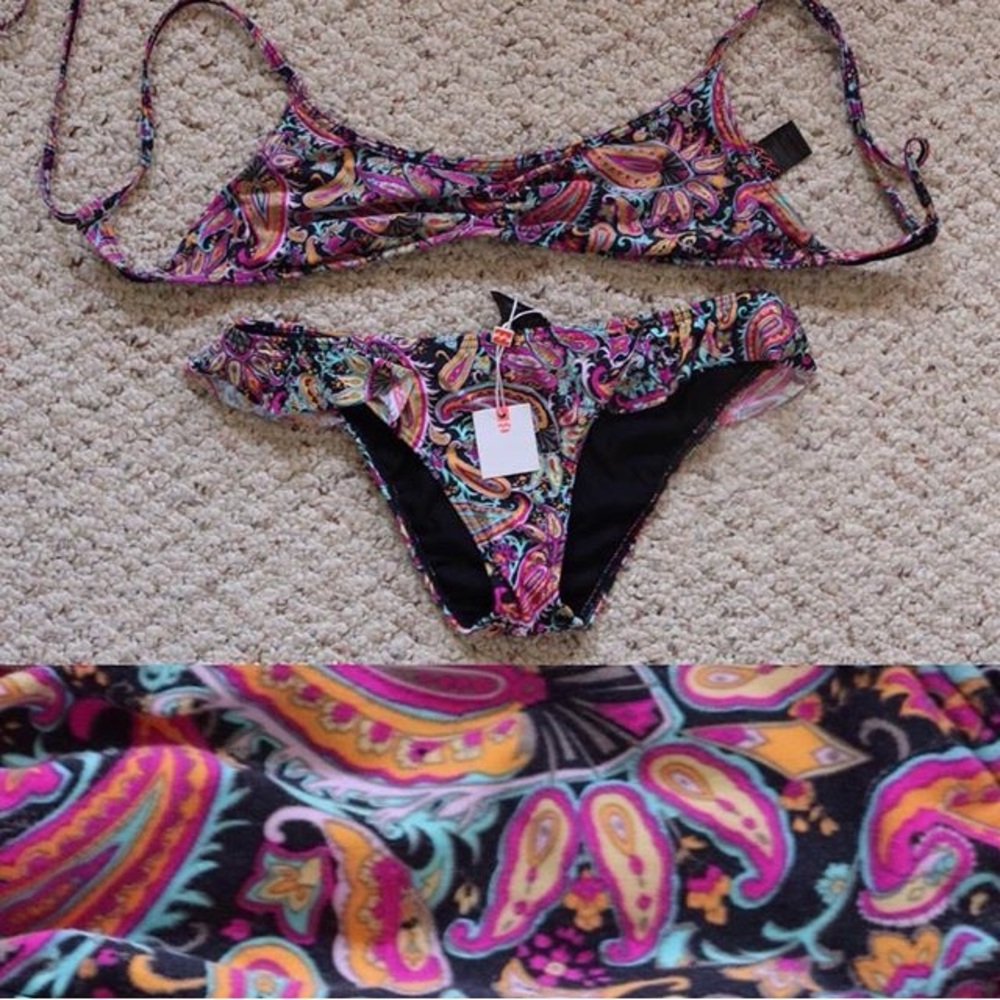 Billabong paisley print bikini set