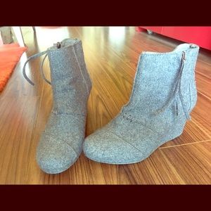 Toms high wool grey wedges