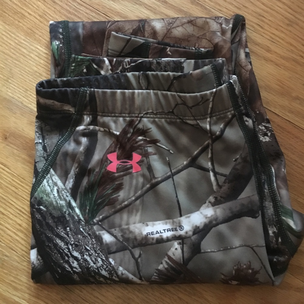 Under Armour camo leggings! 💗