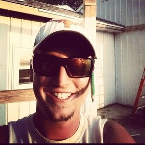 Meet your Posher, Dustin