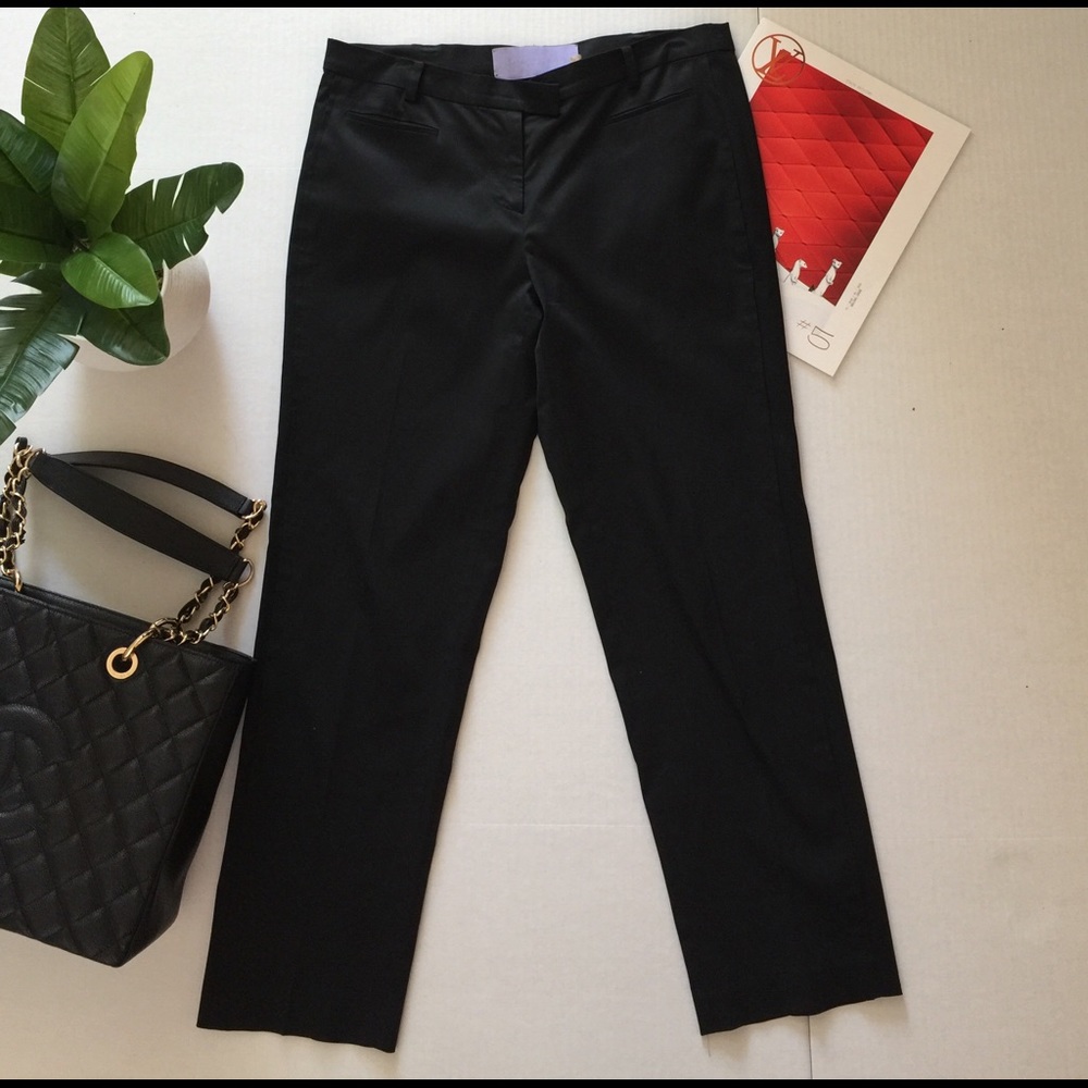 🏷 {SALE} • Vera Wang. Lavender Label Pants