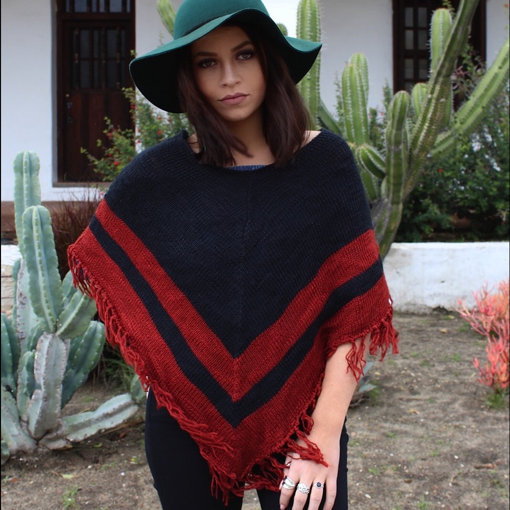 Navy + burnt red Poncho
