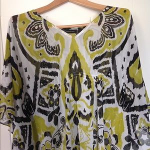 Green/white/black blouse