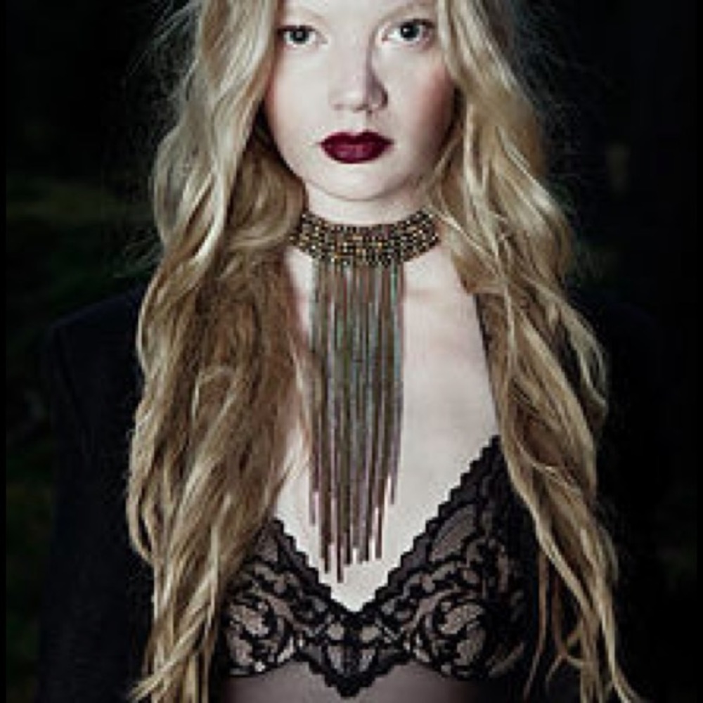 Lena Bernard Offelia Choker