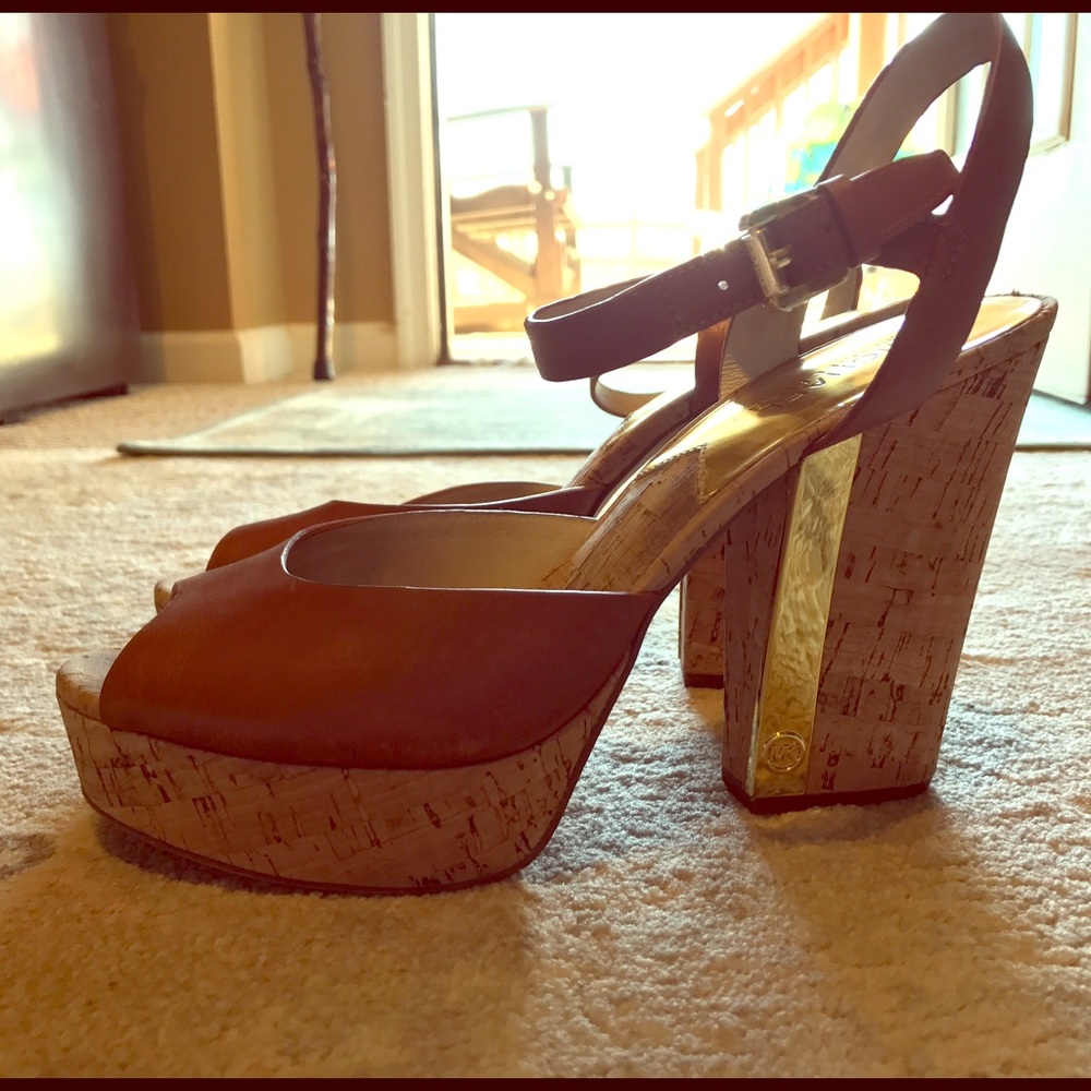 MK platform Heels