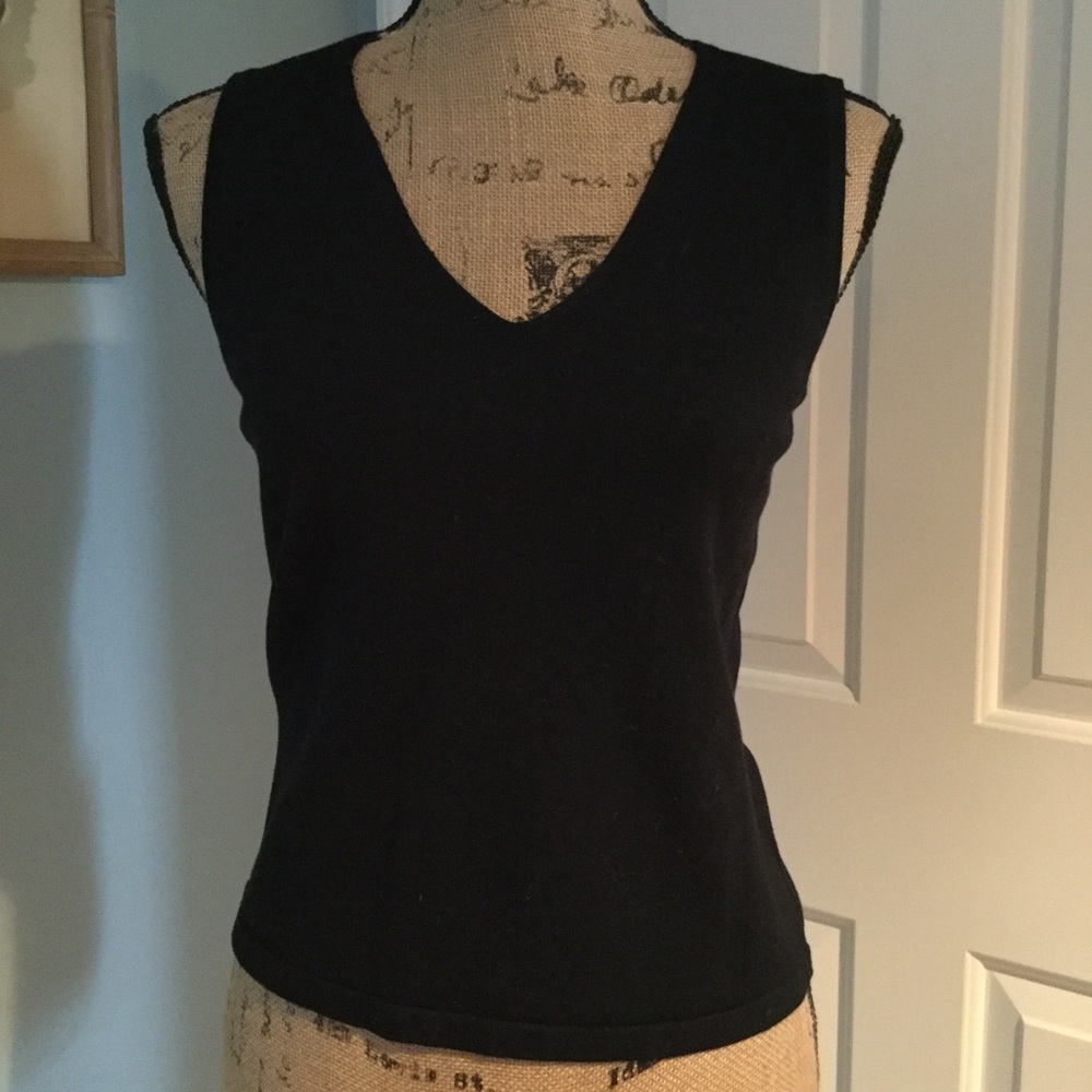 🎉SALE!!🎉 Talbots sleeveless v neck tank top