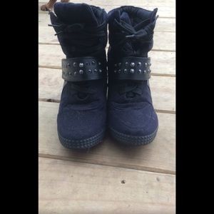 CA by carrini studded wedge sneaker