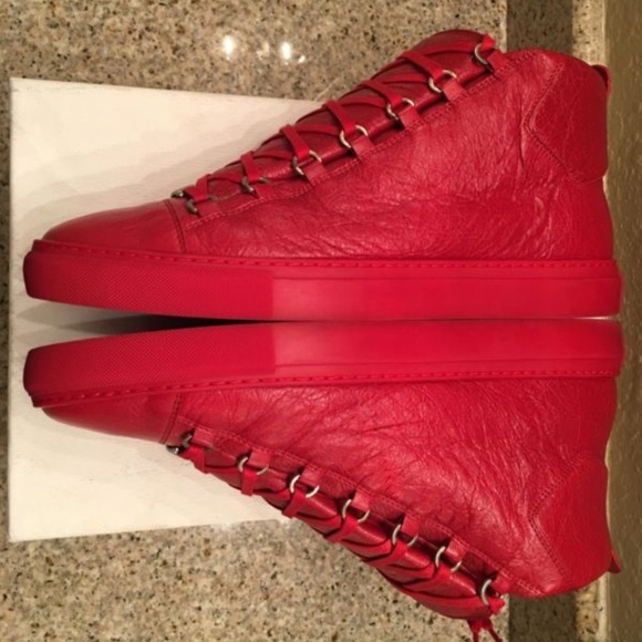 Balenciaga - Picture 2 of 4